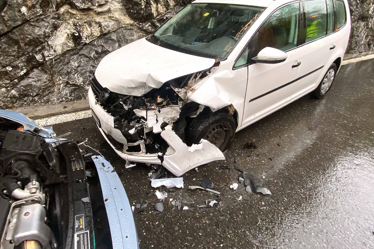 Brünigstrecke OW - Überholmanöver endet im Unfall