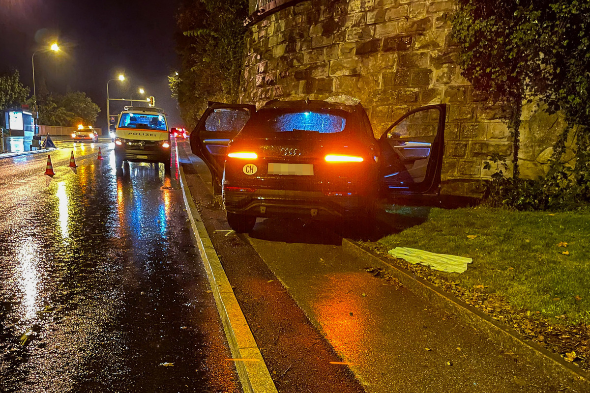 St.Gallen - Frontalkollision mit einer Mauer