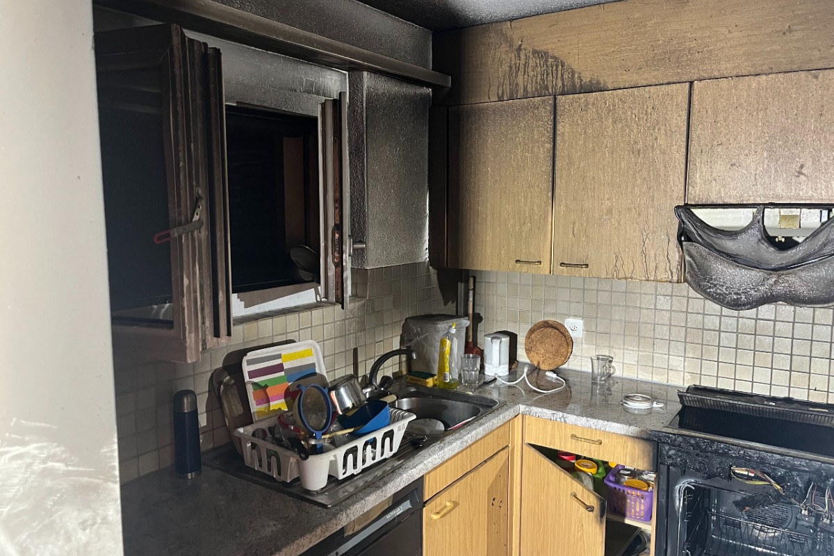 Uznach SG - Wärmekissen im Backofen soll Küchenbrand ausgelöst haben - Wohnung nicht mehr bewohnbar