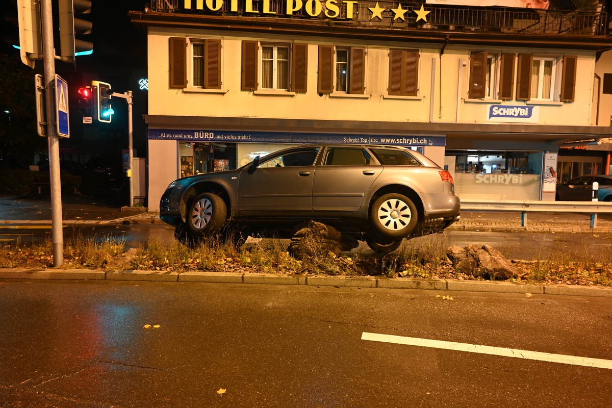 Sargans SG - Autofahrer verunfallt in alkoholisiertem Zustand