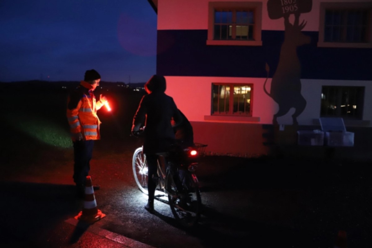 Kontrollen in Zug und Steinhausen - Beleuchtungskontrollen sollen die Sicherheit im Strassenverkehr erhöhen