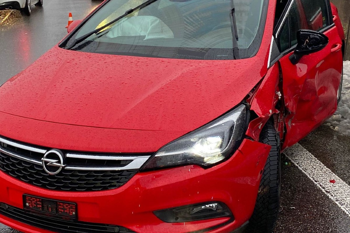 Solothurn - Unfall führt zu Verkehrsbehinderungen 