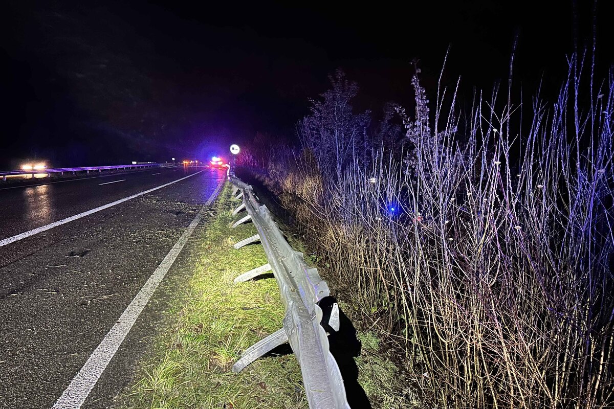 Autobahn A1 / Suhr AG - BMW X5 nach Unfall komplett demoliert