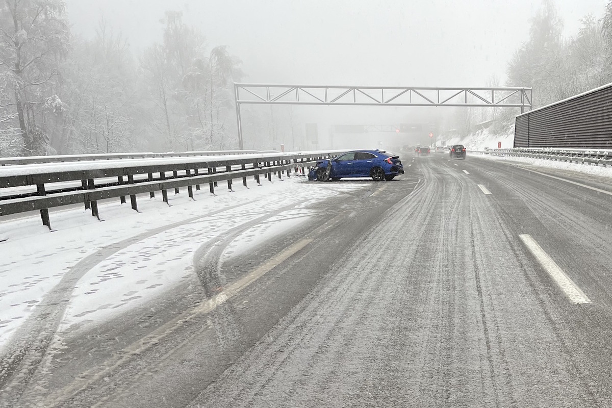 St.Gallen - Auf der Autobahn verunfallt