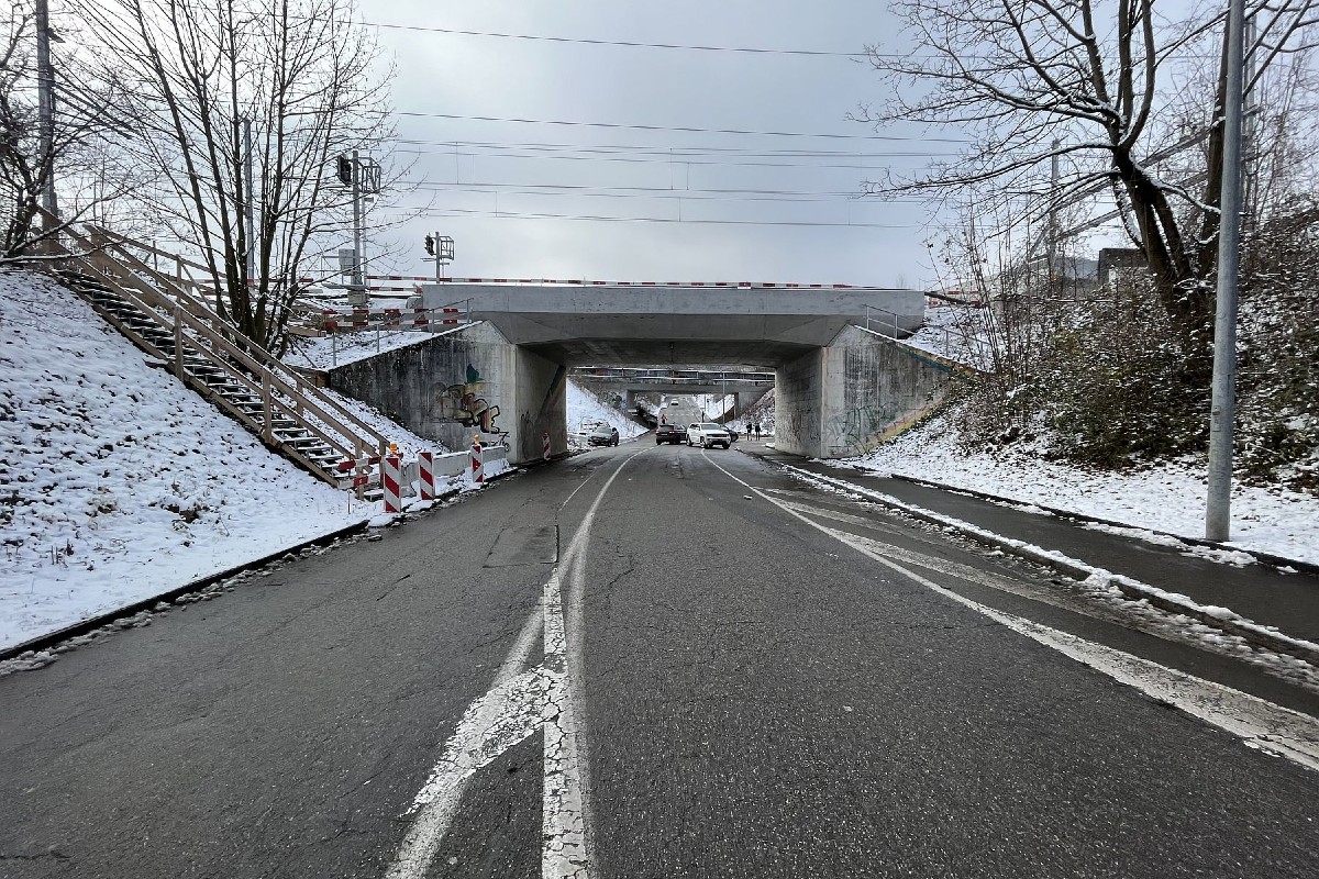 Liestal BL - Heftige Kollision - Schauenburgerstrasse musste komplett gesperrt werden