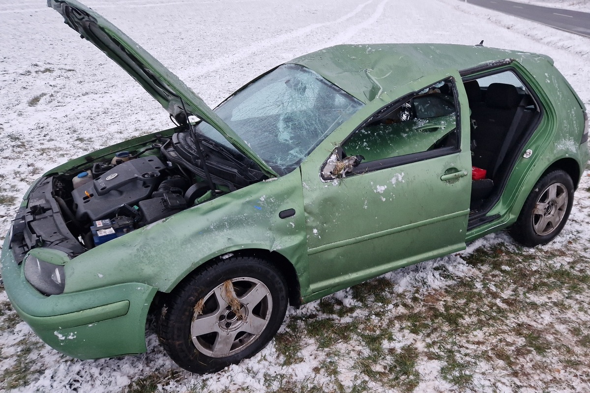 Höhn RP - Von spiegelglatter Fahrbahn abgekommen