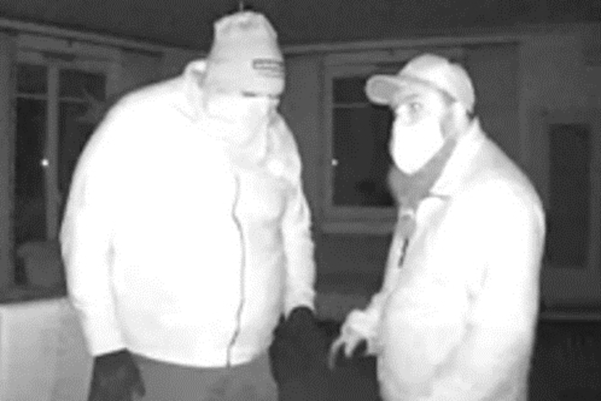 Sottrum NI - Fahndung nach zwei Einbrechern 