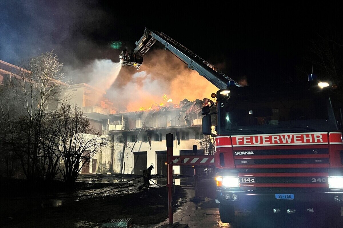 Wildhaus SG - Leerstehendes Hotel in Vollbrand - Enormer Sachschaden - Polizei sucht Zeugen 