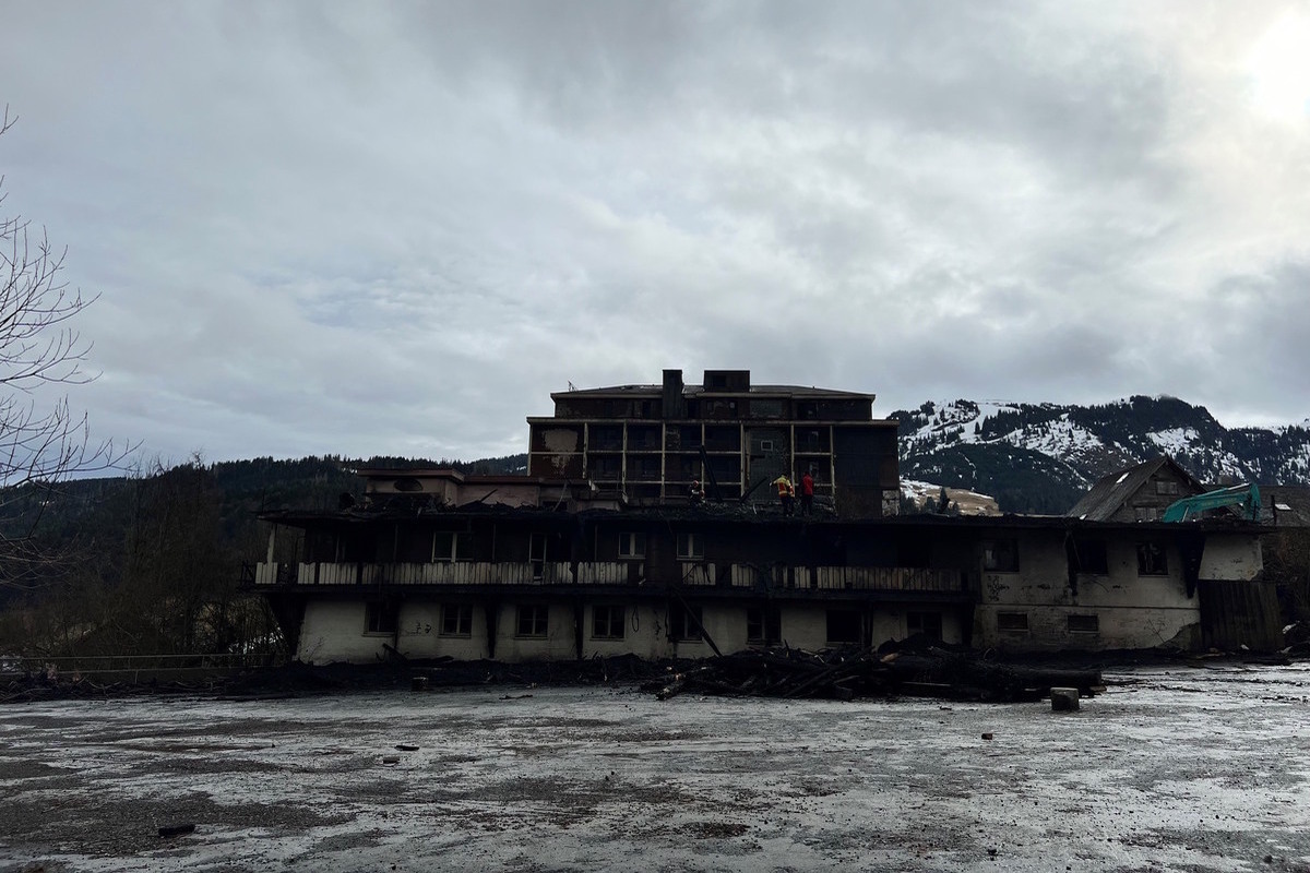 Wildhaus SG - Brand in einem ehemaligen Hotel - Schaden in Millionenhöhe