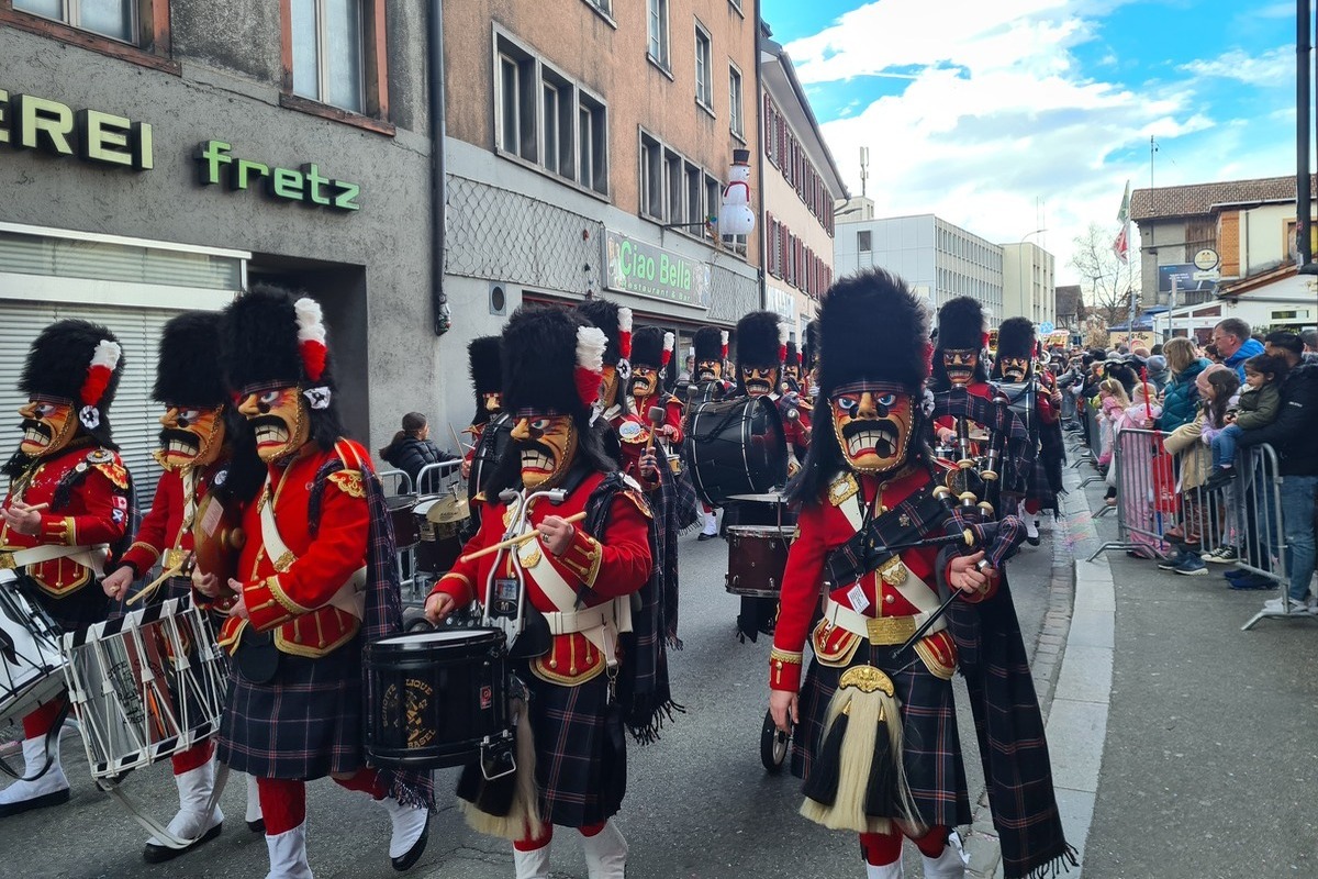 Churer Fasnachtsumzug 2024 mit rund 30'000 Zuschauern