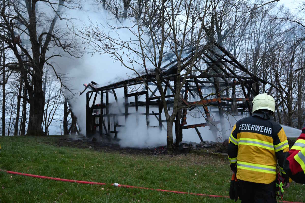 Oberhelfenschwil SG - Eine Person bei Brand gestorben