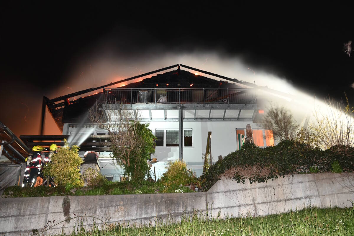 Kaltbrunn SG - Dachstock komplett ausgebrannt
