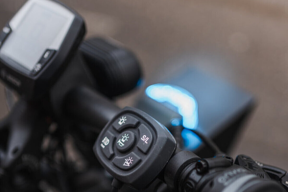 St.Gallen - Stadtpolizei auf E-Bikes mit Blaulicht und Sirenen unterwegs