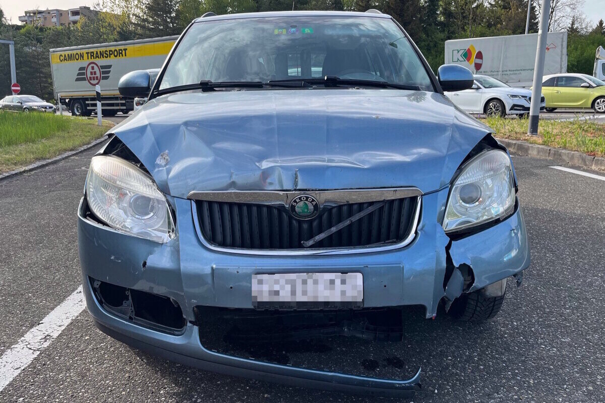 Wil/A1 SG - Vier Personen bei Auffahrkollision verletzt