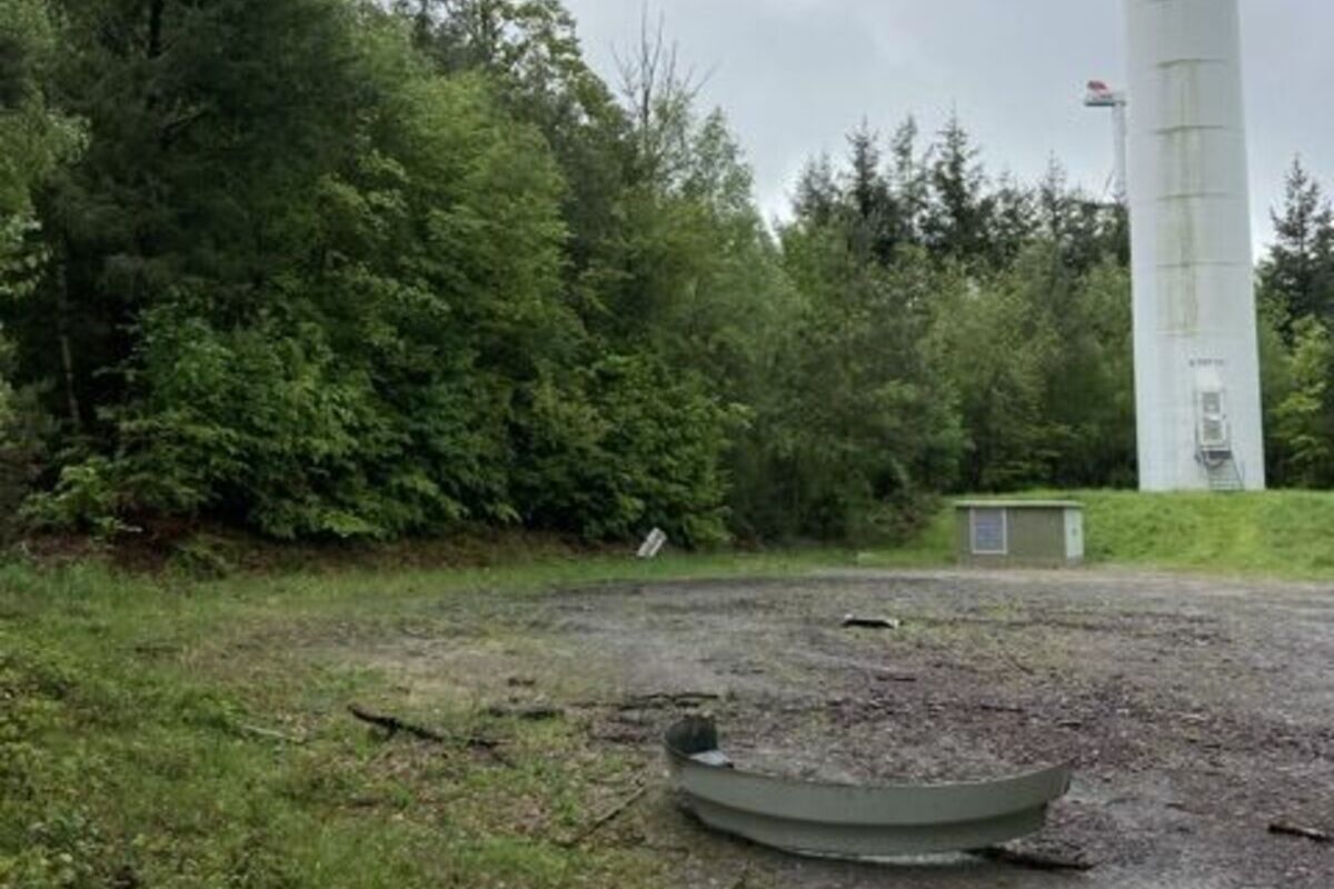 Bad-König HE - Windkraftanlage verliert Bauteile