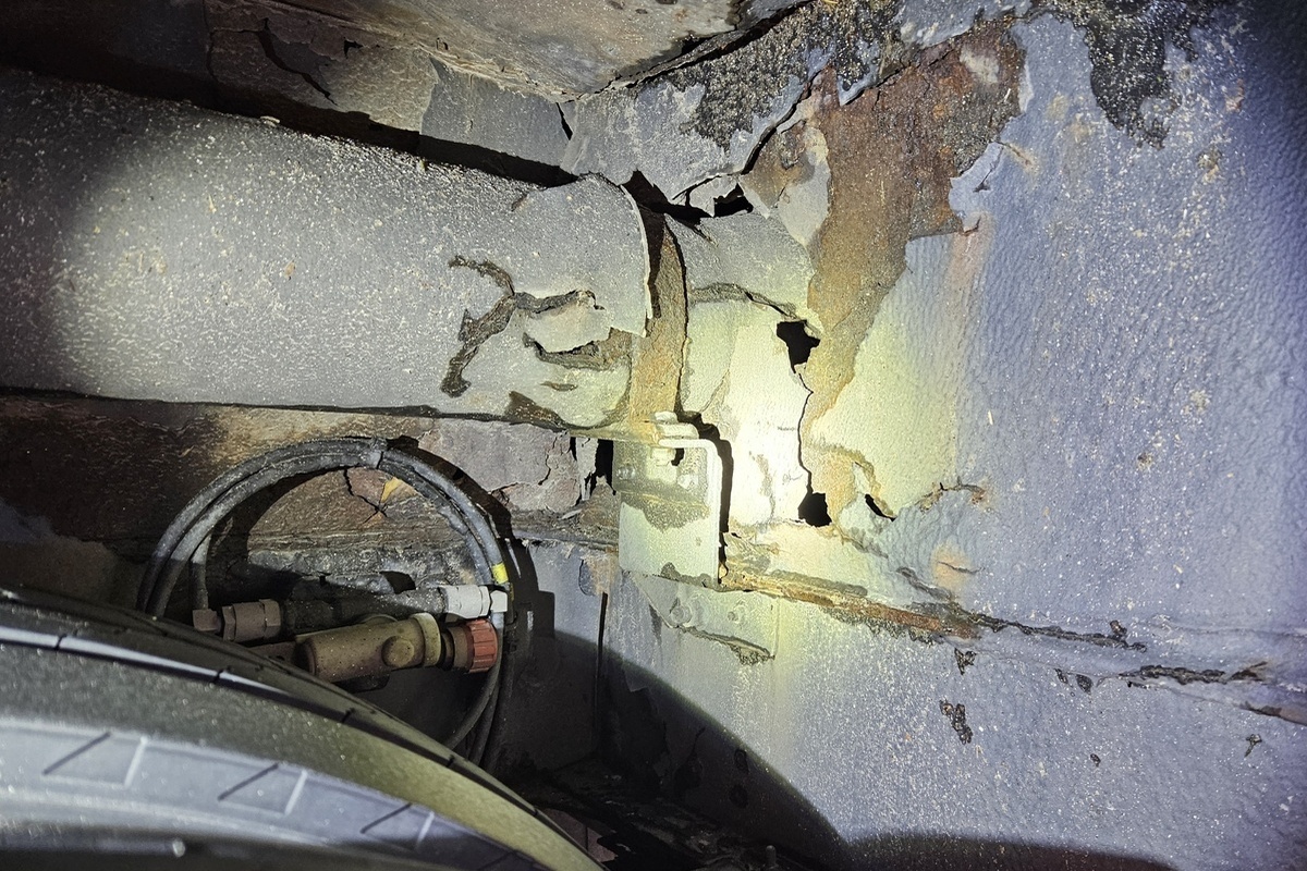 Neuhausen a./Rhf. SH - Reisebus mit gravierenden Durchrostungen stillgelegt