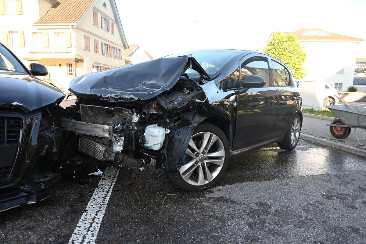 Lütisburg SG - Autofahrerin bei Unfall verletzt