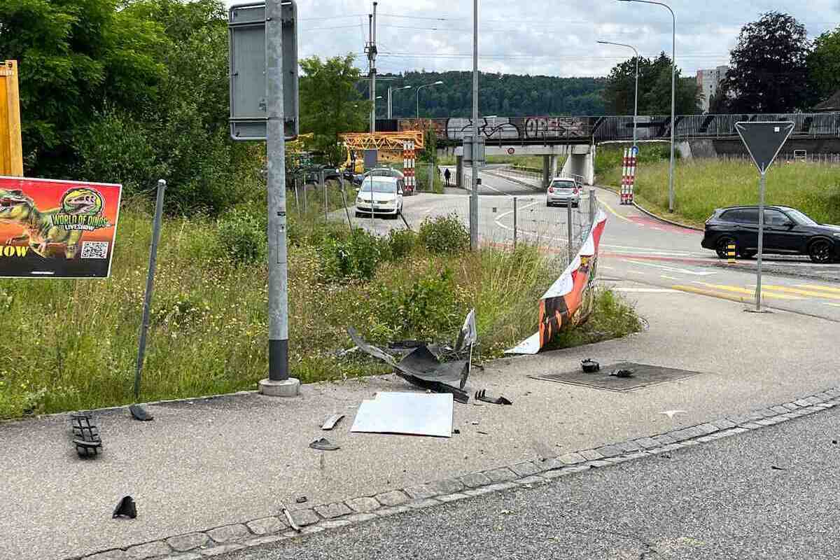 Solothurn - Maschendrahtzaun bei Unfall durchbrochen
