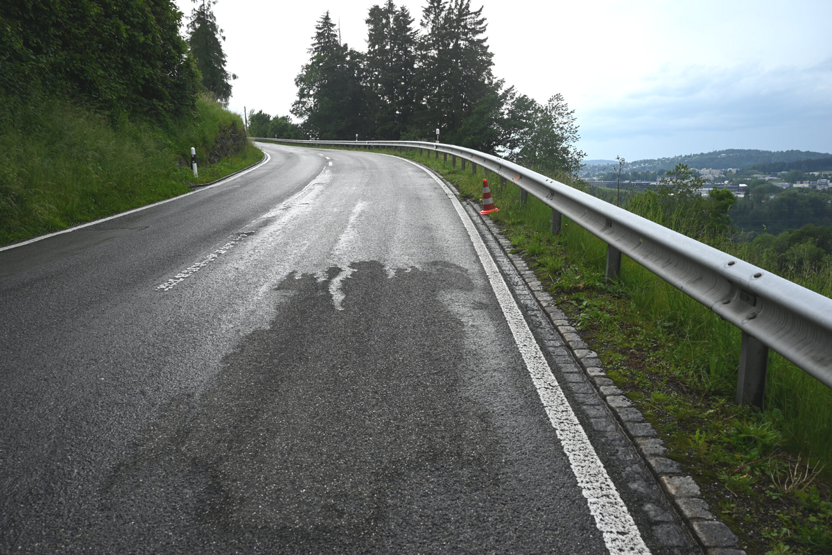 Eggersriet SG - Unfall zwischen Traktor und einer Velofahrerin