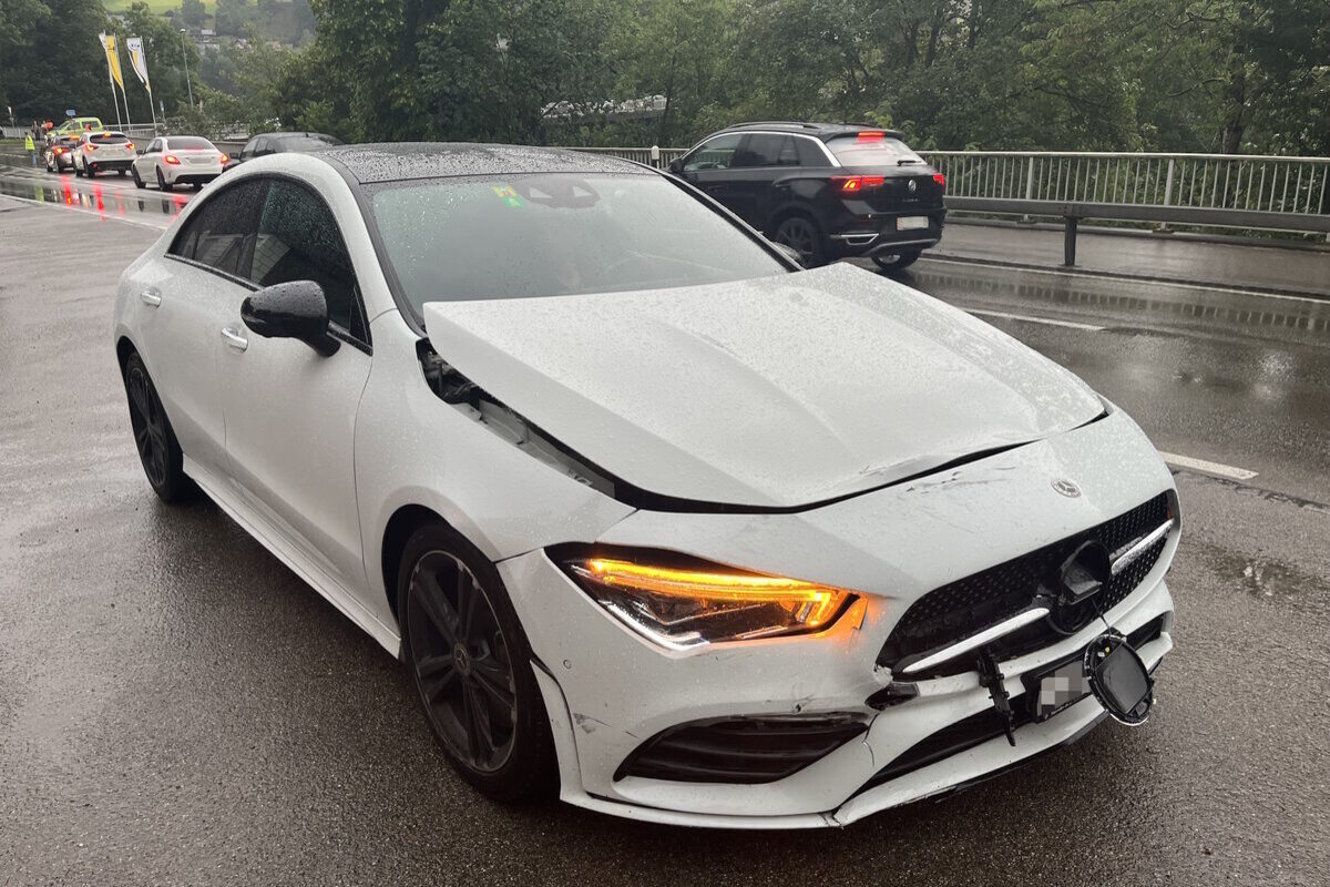 Lütisburg SG - Kollision zwischen zwei Autos