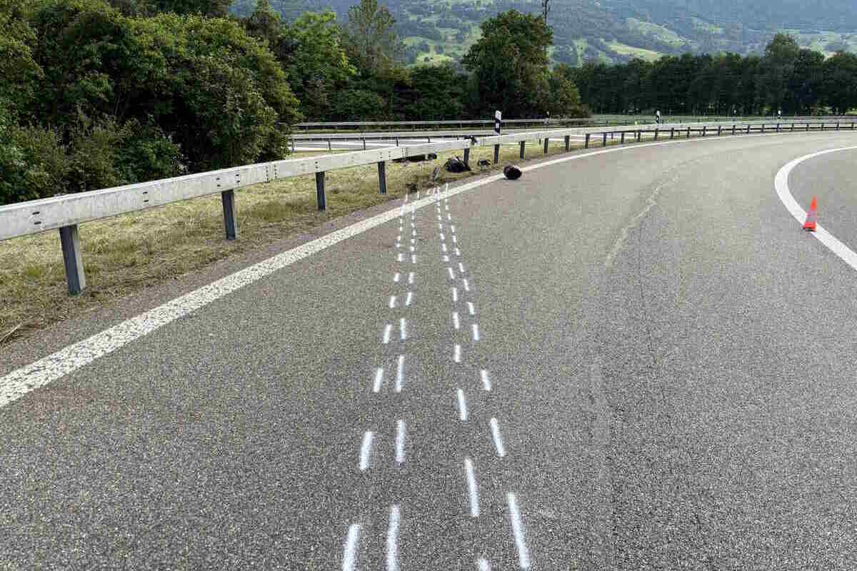 Mels SG - Motorradfahrer auf der A3 verunfallt