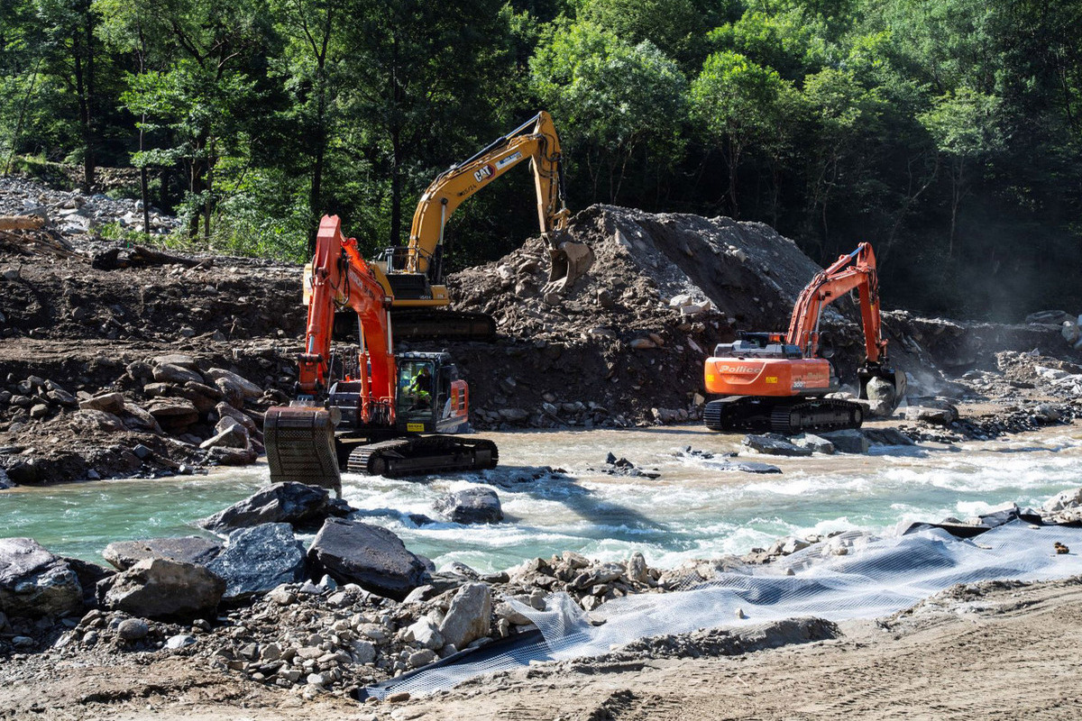 Mesocco GR - A13 soll nach Hochwasser wieder rasch eröffnet werden