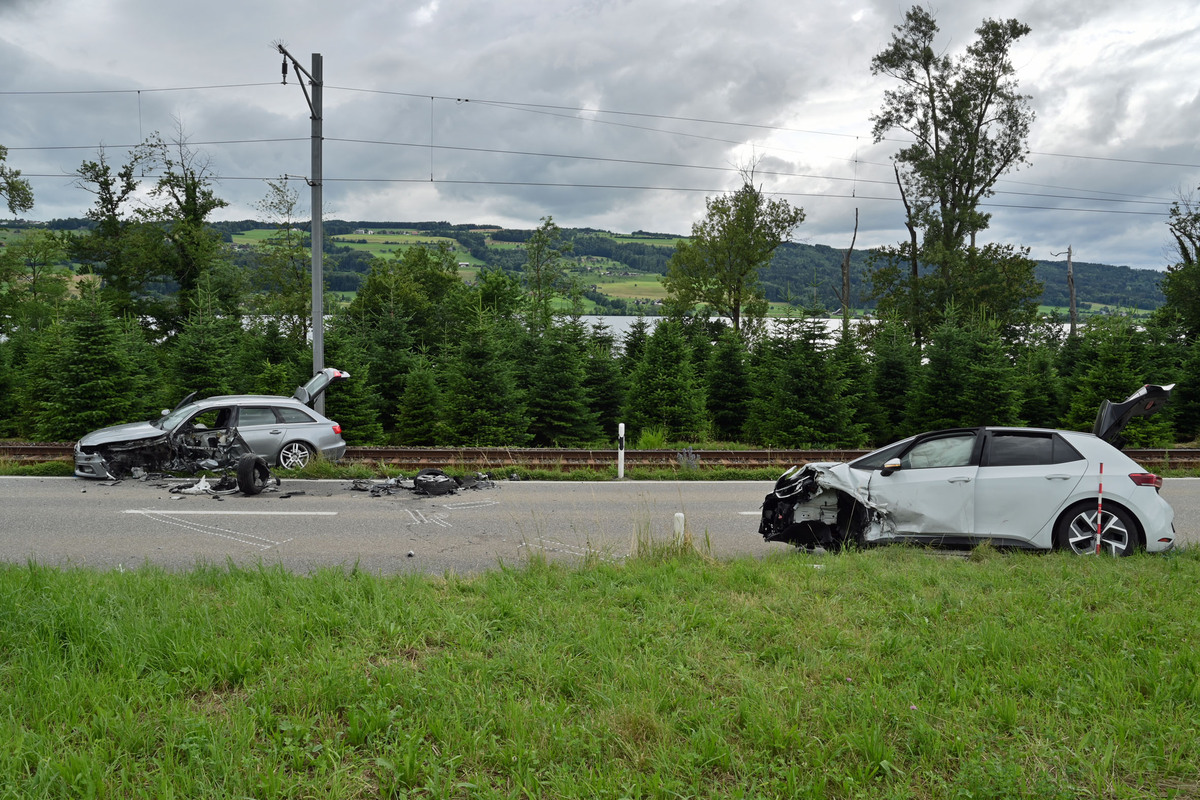 Hitzkirch LU - Fünf Verletzte bei heftiger Kollision