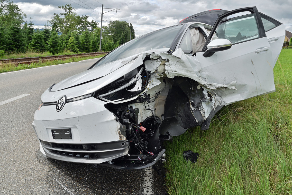 Hitzkirch LU - Fünf Verletzte bei heftiger Kollision