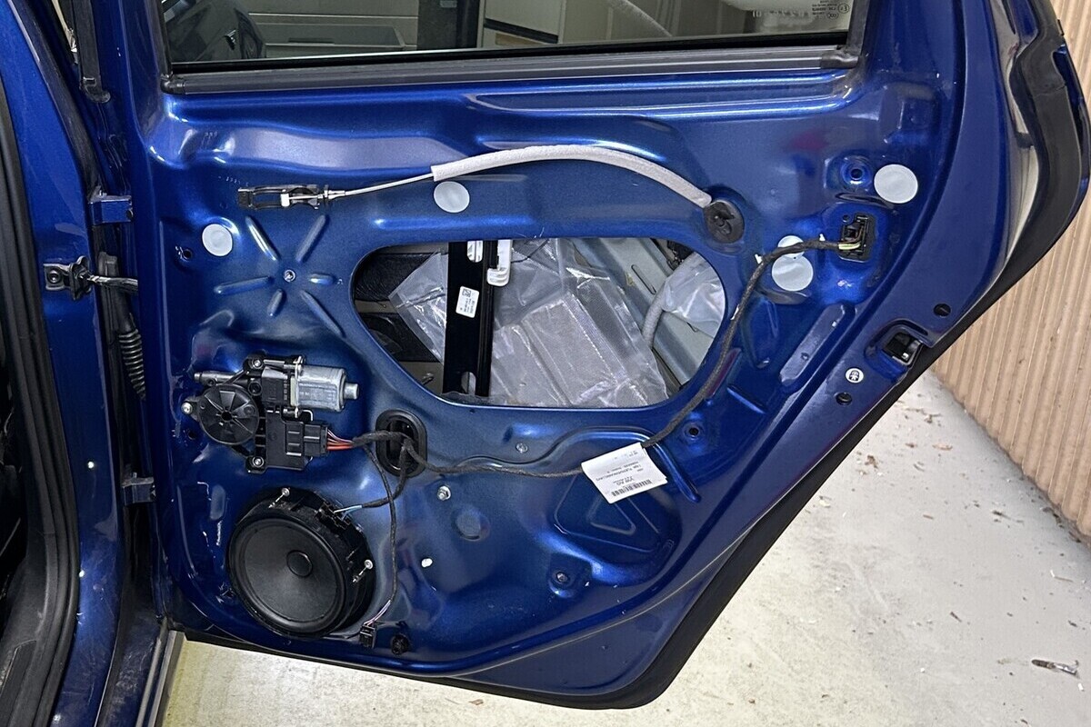 Stein AG - Diensthund Voss erschnuppert Drogen