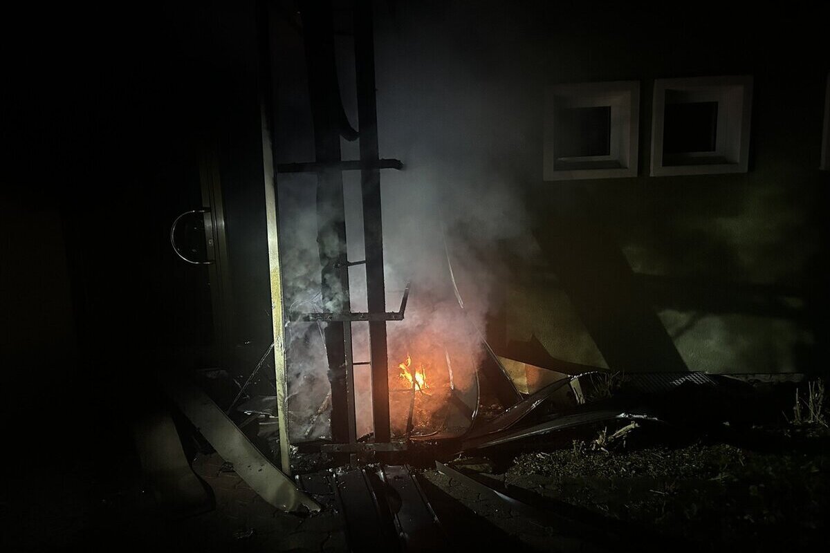 Erlinsbach AG - Briefkastenanlage extra angezündet