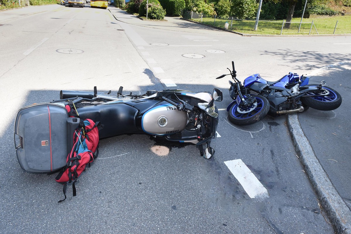 Beckenried NW - Zwei Motorradfahrer bei Unfall verletzt