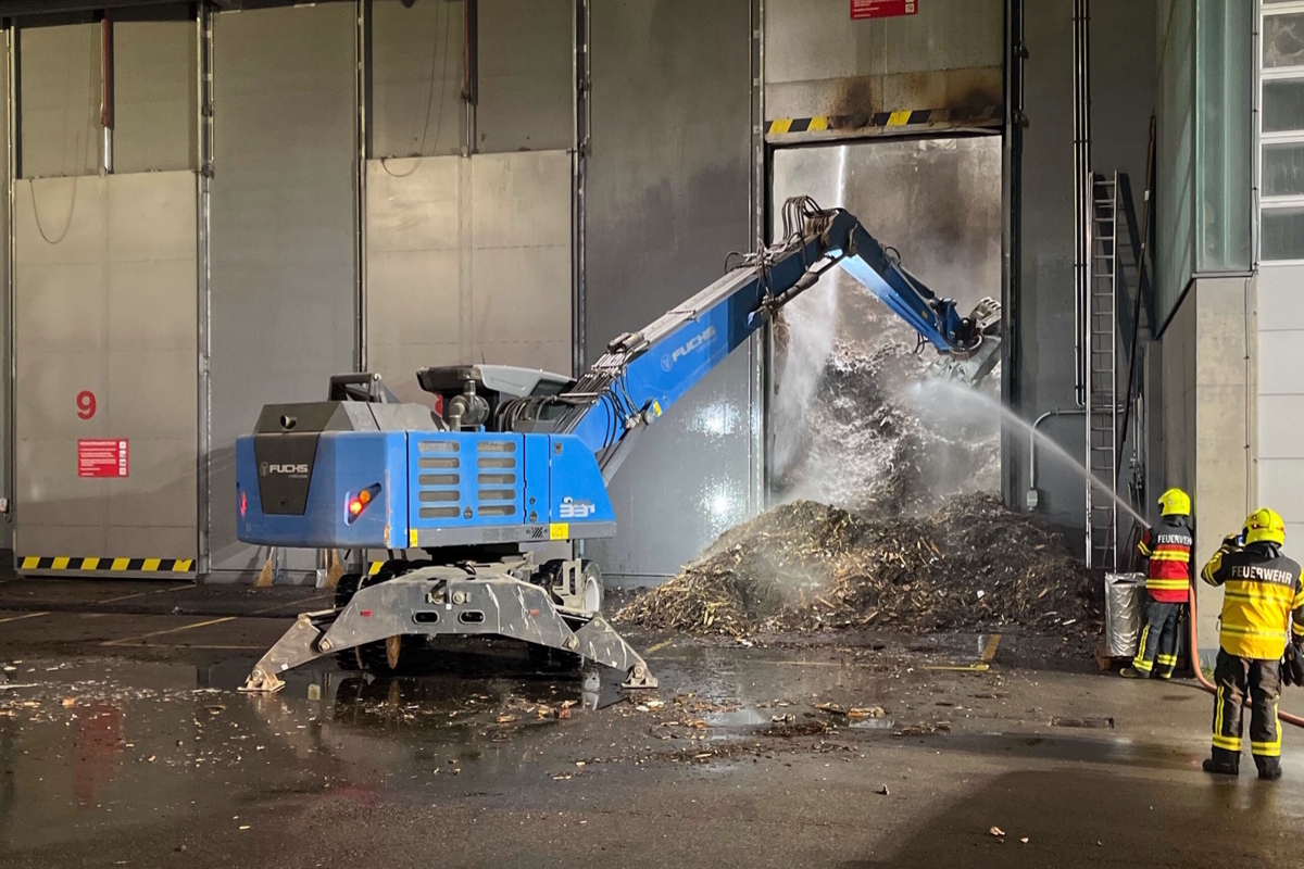 Bazenheid SG - Holzschnitzel in einem Bunker in Brand geraten