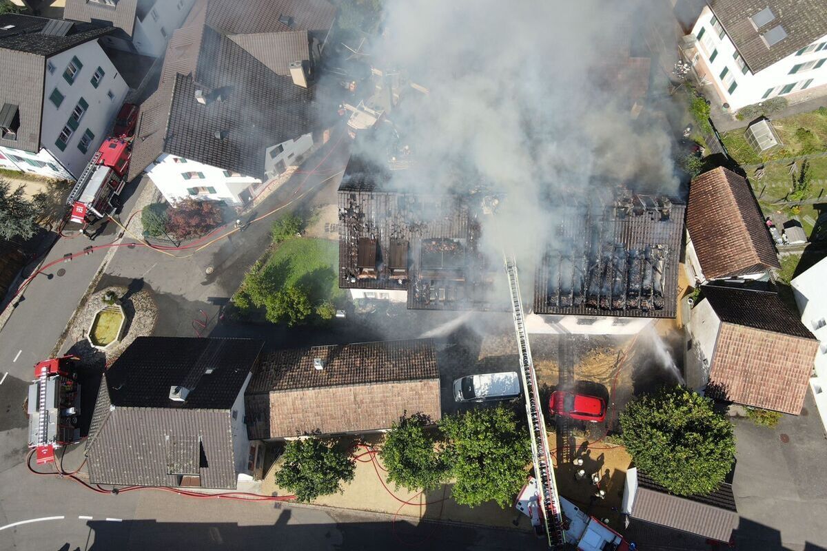 Buus BL - Zwei Wohngebäude nach Brand unbewohnbar