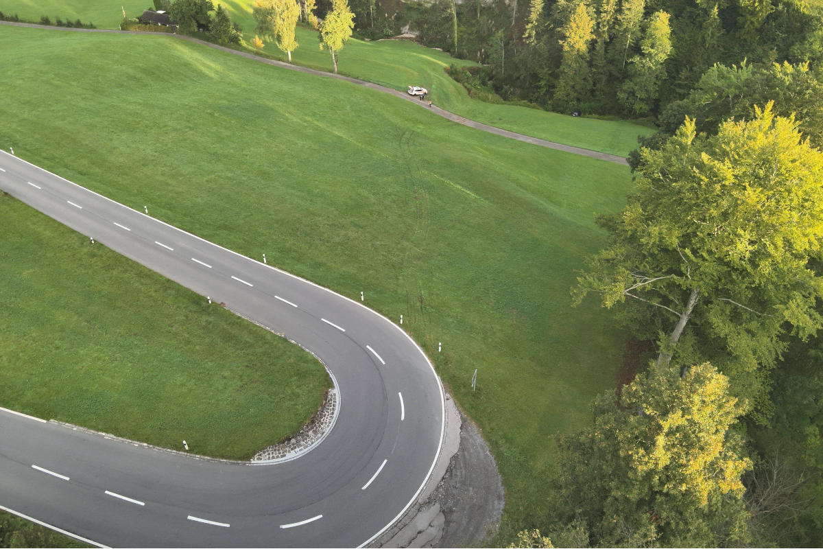 Lichtensteig SG - Frau verursacht Selbstunfall mit Auto
