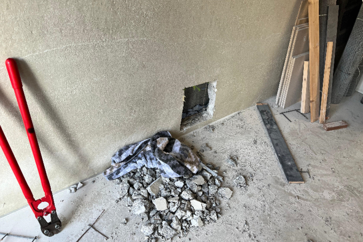 Dinslaken - Feuerwehr rettet Hund aus Notlage