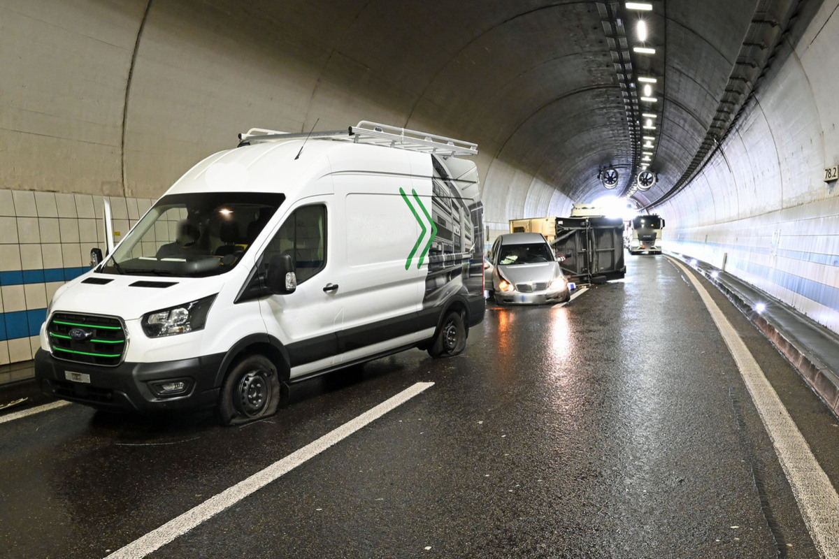 Eich LU - A2 nach Unfall gesperrt