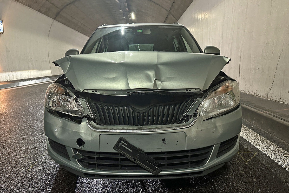 Ebikon LU - Massiver Rückstau nach Unfall auf der A14