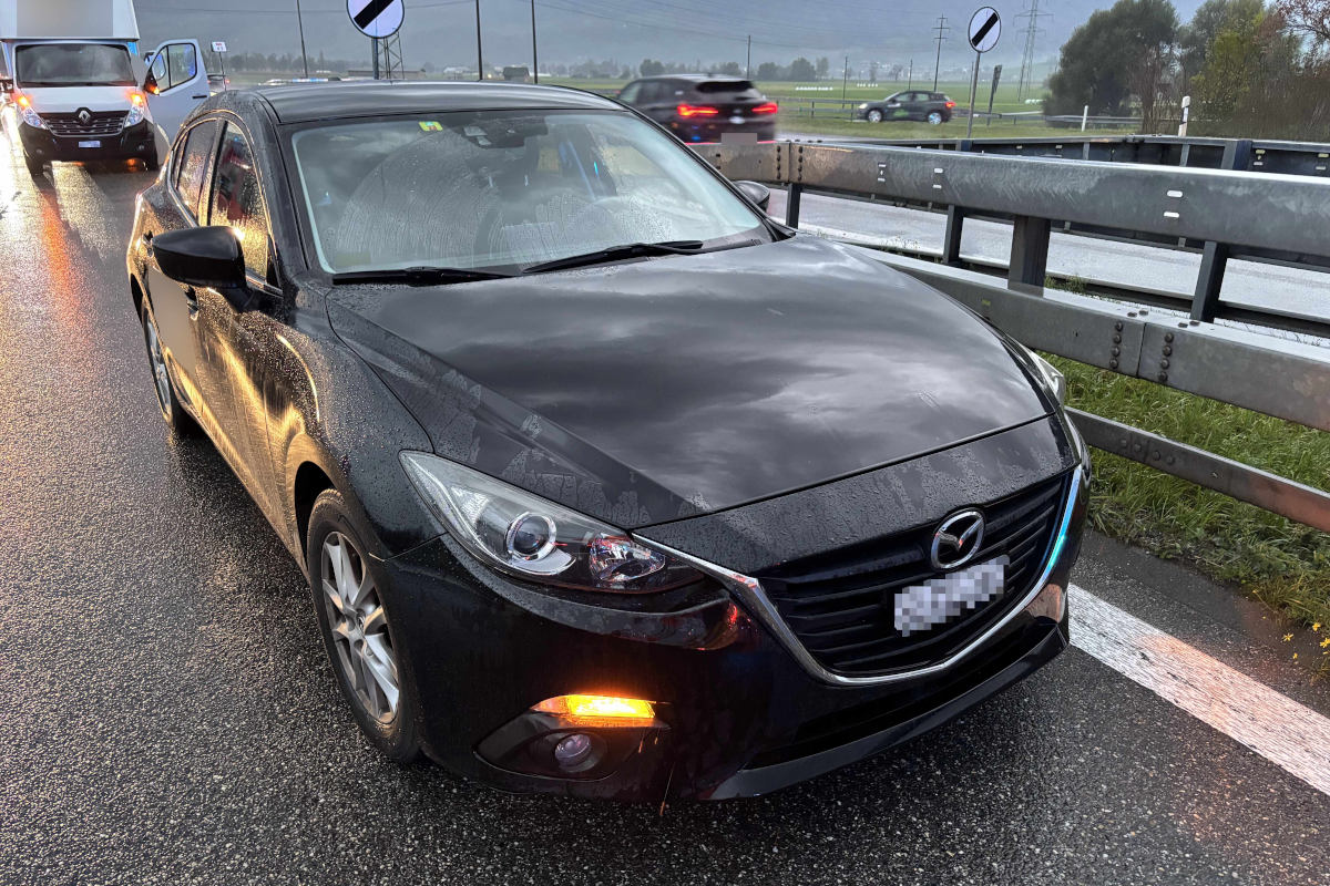 Tuggen SG - Auffahrkollision durch Unaufmerksamkeit