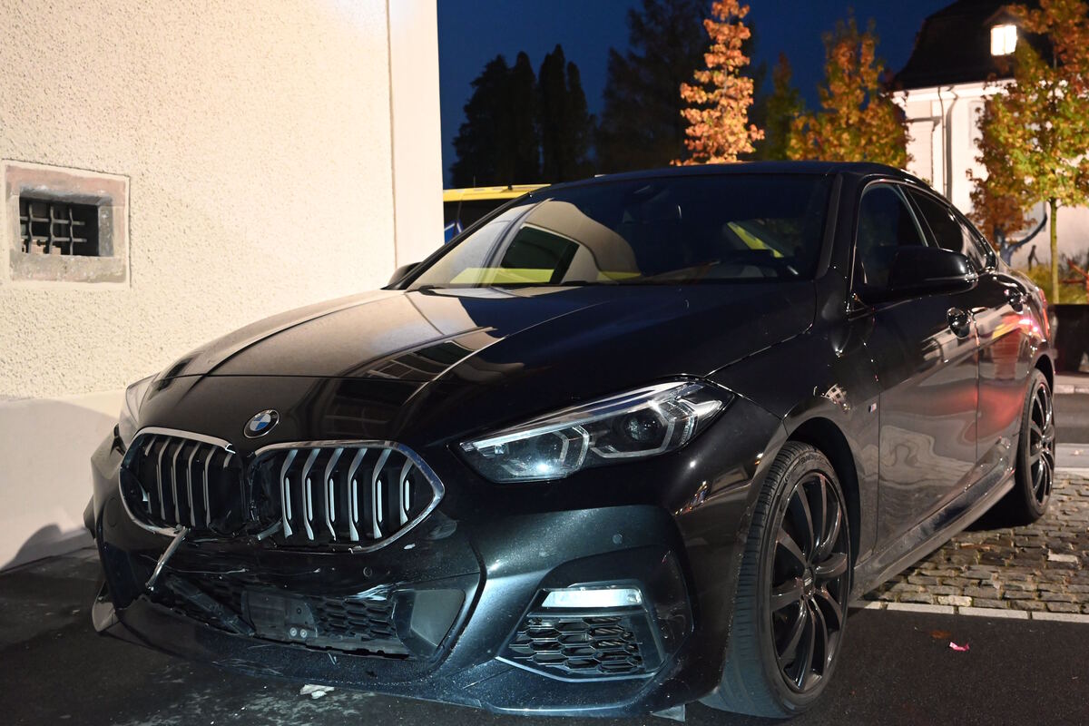 Schänis SG - Motorradfahrer (17) bei Unfall verletzt