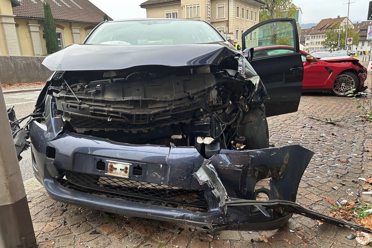 Aarau – Frontalkollision zwischen BMW und Toyota