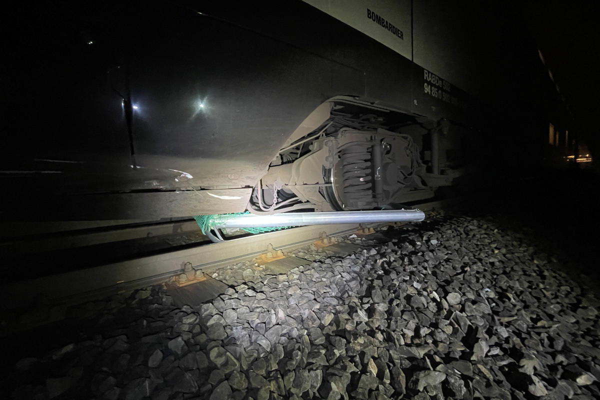 Cham ZG – Interregio fährt in Fussballtor