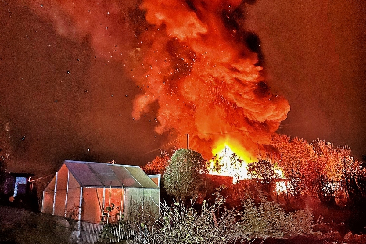 Neuss – Großer Brand in einer Kleingartenanlage