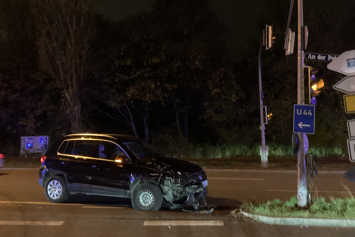 Riem – 80-Jährige erleidet Schlaganfall am Steuer