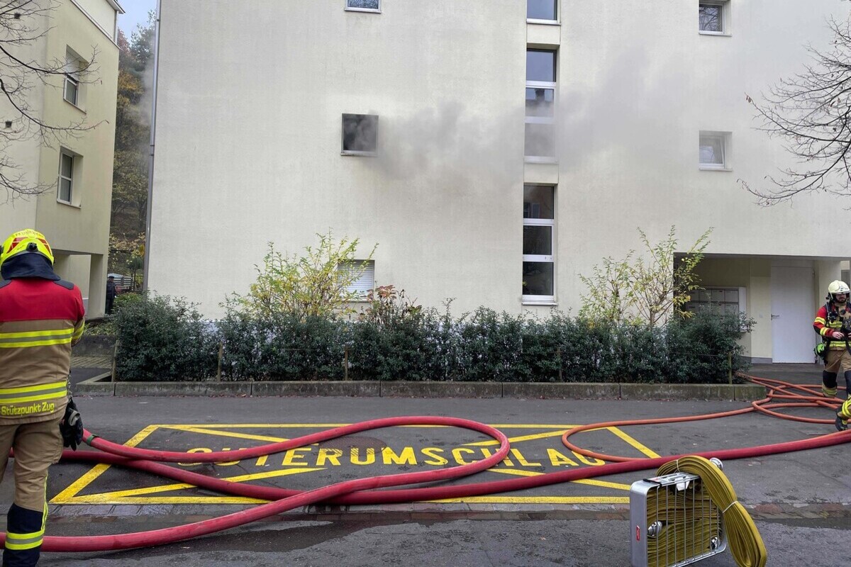 Zug – Seniorin erleidet Rauchgasvergiftung bei Brand