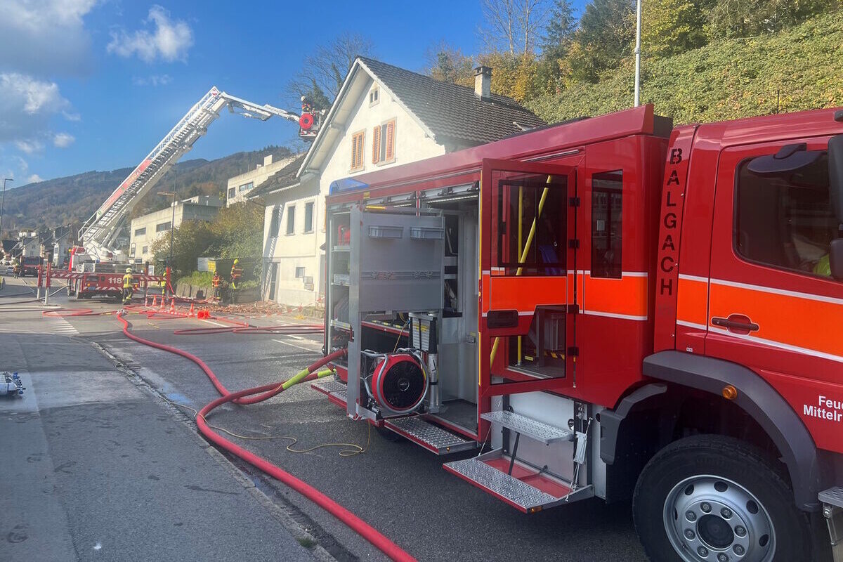 Heerbrugg SG – Brand in einem leerstehenden Einfamilienhaus - Polizei geht von Brandstiftung aus