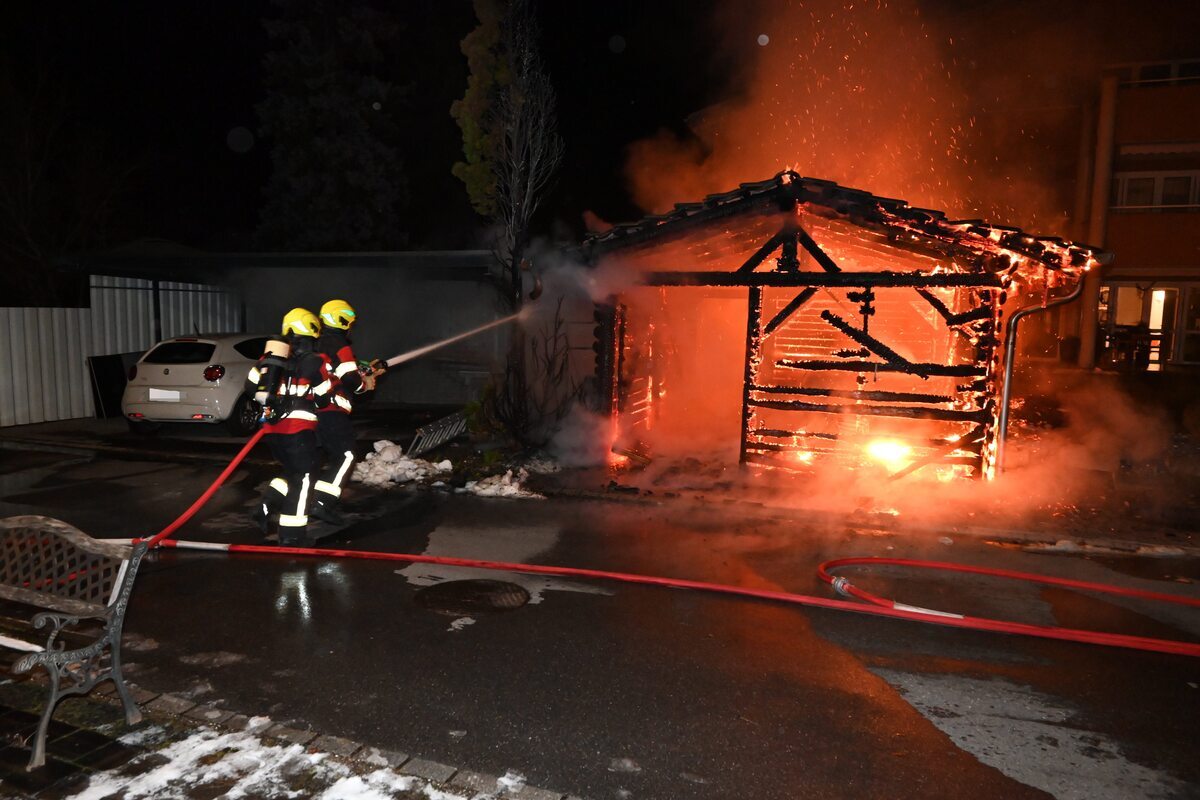 Wangs SG – Hoher Sachschaden nach Brand in einem Geräteschuppen