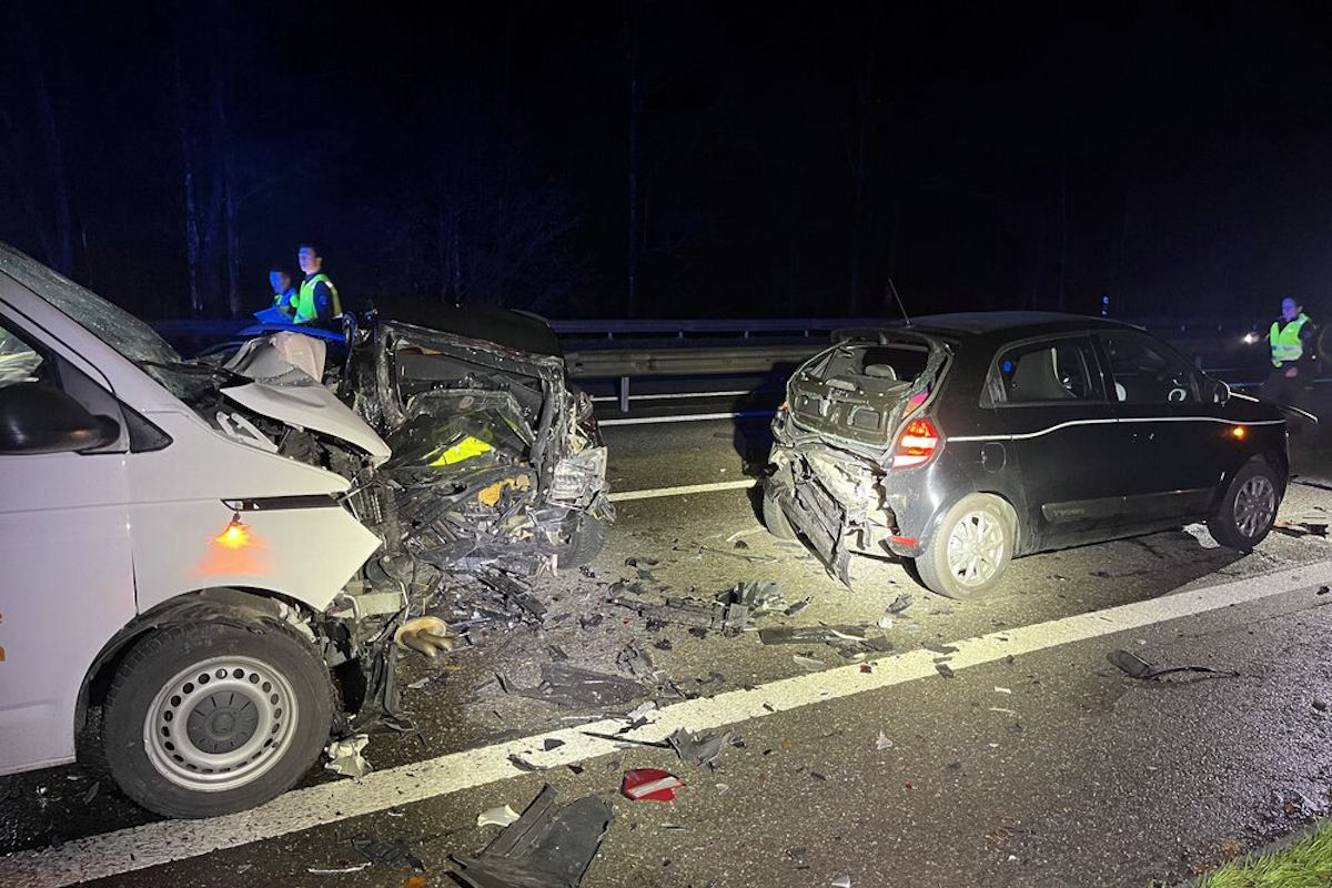 Suhr AG – Heftige Kollision auf A1 Zubringer führt zu Stau