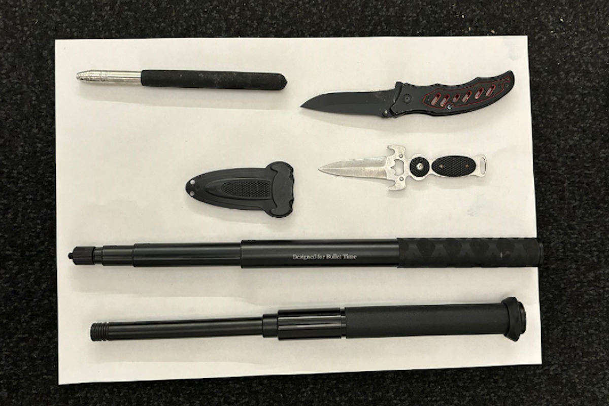 Stadt Zürich – Fussball-Derby und unbewilligte Demonstration erfordern grossen Polizeieinsatz  