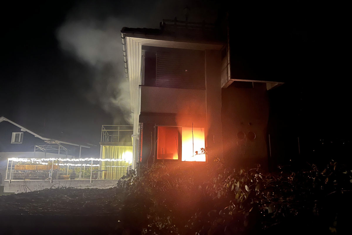 Lichtensteig SG – Brand in Schlafzimmer unter Kontrolle gebracht