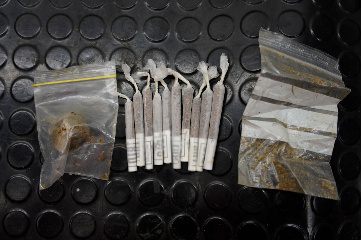 A2 Erstfeld UR – Personen- und Fahrzeugkontrollen bei Reisebussen durchgeführt